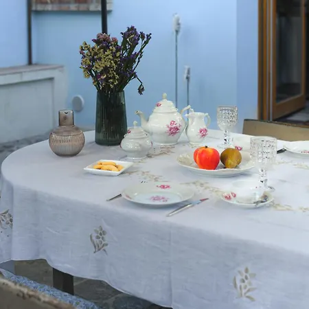 Merli's Nest Ferrara